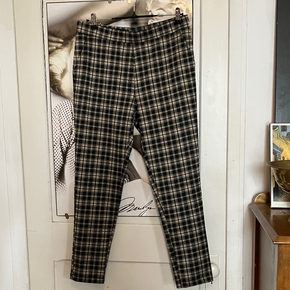 2/25$ Black Tape Plaid Skinny Trousers – Beige & Black, Size L, Elastic Waist